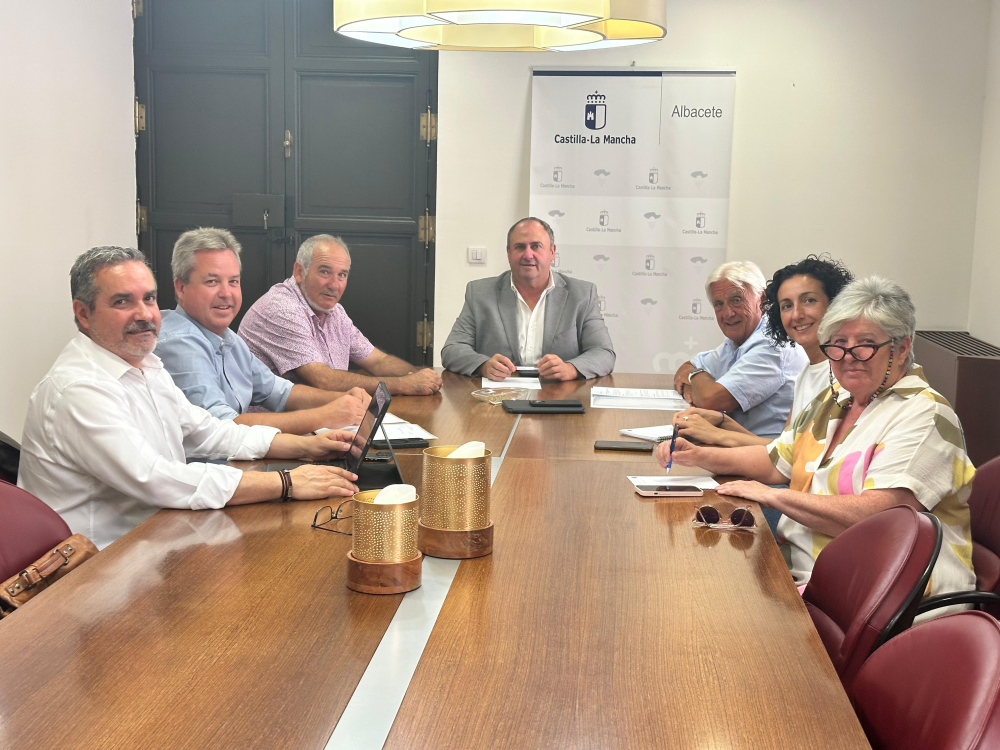 RECAMDER aprueba un manifiesto en defensa del medio rural y pide a la Comisión Europea que restablezca la financiación específica para LEADER